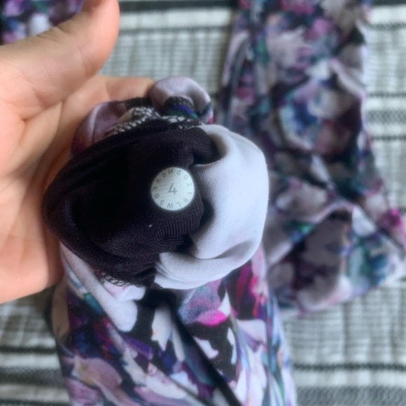 Lululemon Floral Utopia Align Leggings - Picture 4 of 5